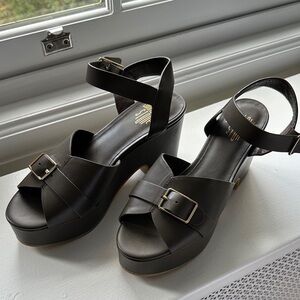 NEVER WORN Charlotte Stone Khaki Green Platform Sandals